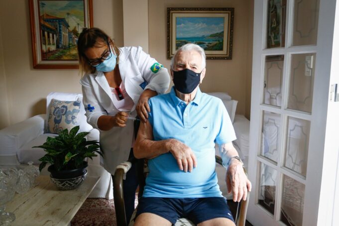 Orlando Drummond, intérprete do seu Peru, morre aos 101 anos