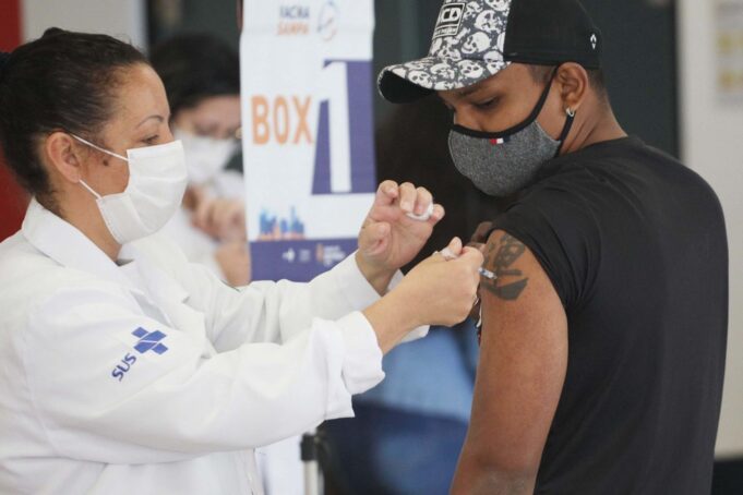 ‘Virada da Vacina’ na cidade de SP imuniza mais de 500 mil pessoas em 34 horas; 99,2% dos adultos receberam ao menos uma dose