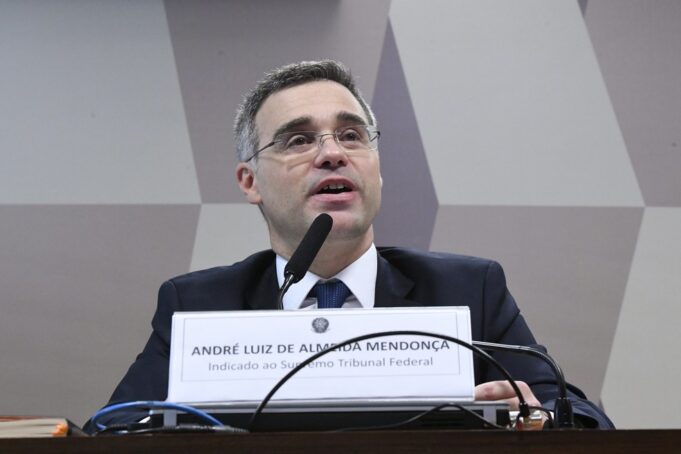 Por 47 votos a 32, plenário do Senado aprova indicação de André Mendonça para ministro do STF
