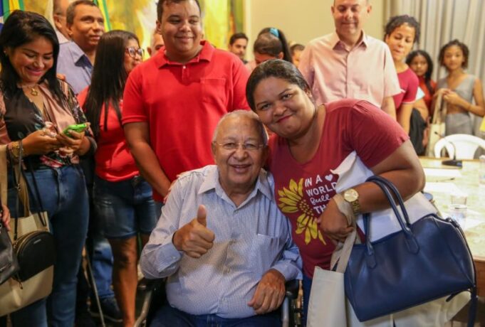 Moradores da zona Sudeste se reúnem com o prefeito Dr. Pessoa no Palácio da Cidade