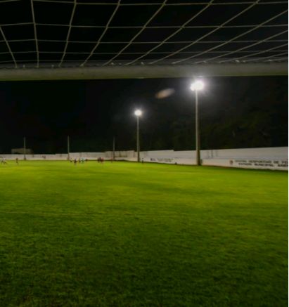 Prefeito inaugura hoje (5) iluminação do campo de futebol do Residencial Firmino Filho
