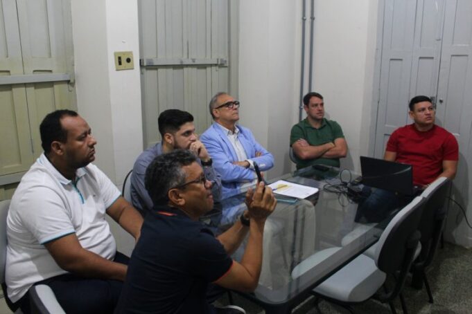 Escolas municipais de Teresina terão bibliotecas modulares