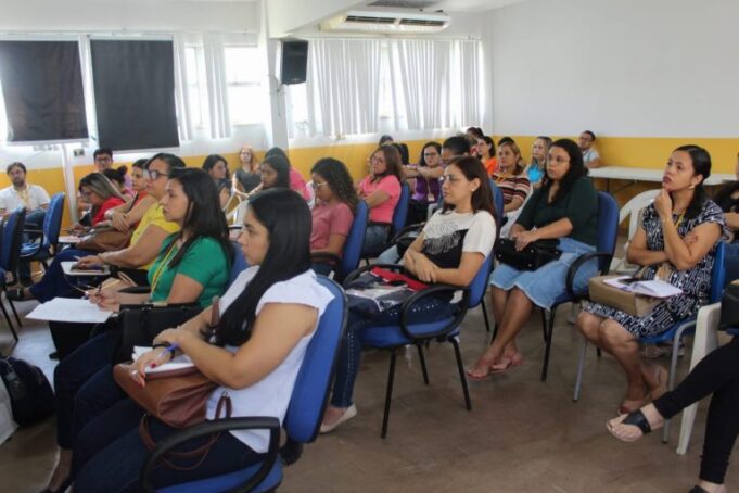Semcaspi realiza encontro com técnicos do serviço de convivência