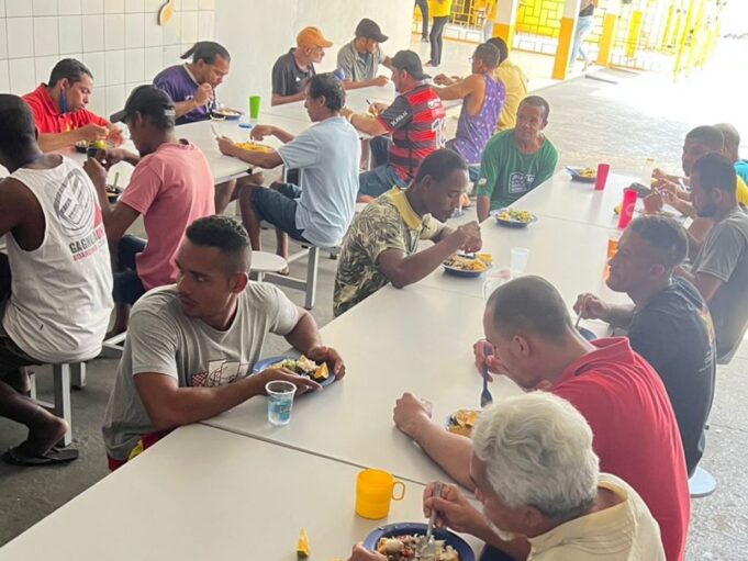 Semcaspi oferta três refeições para população em situação de rua no Centro Pop