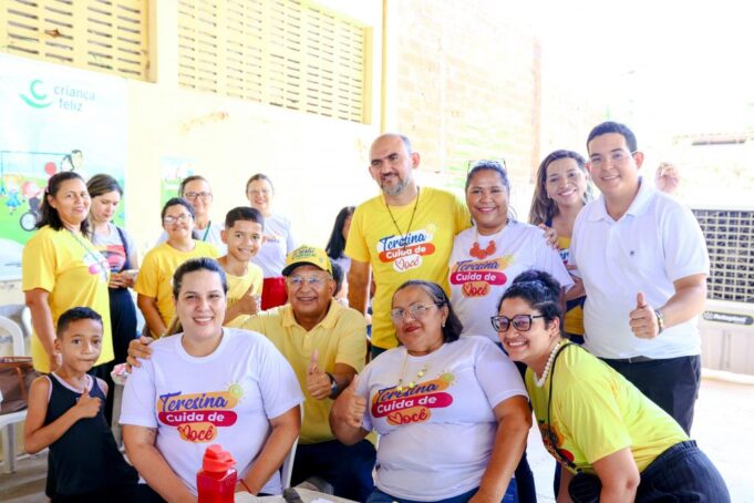 Prefeito de Teresina participa de ação social na zona Sul