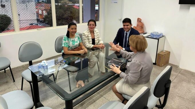 Semec e Secretaria da Mulher discutem viabilização de parceria