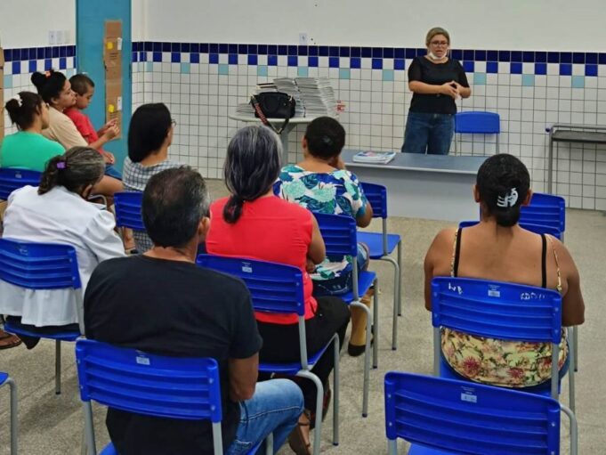 Palestra aborda saúde mental dos alunos na Escola Municipal Olímpio Castro