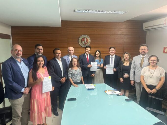 FMS e MP-PI assinam convênio para ofertar cursos aos usuários do CAPS AD