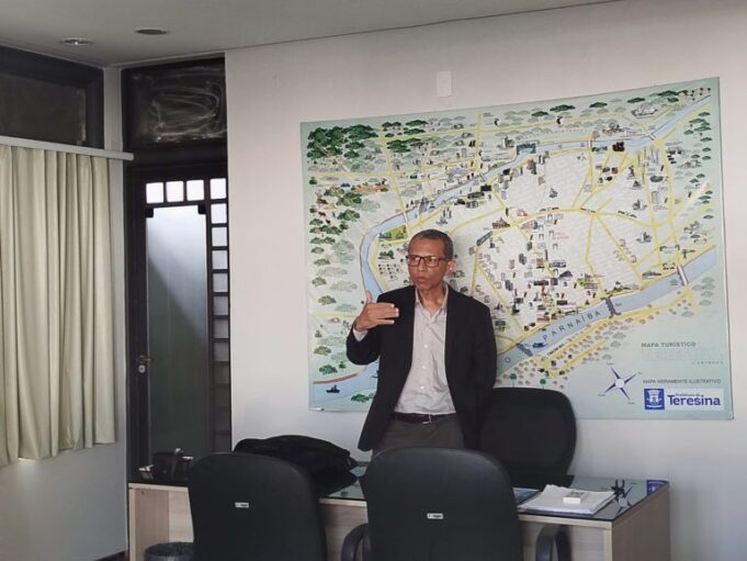 Advogado Marcelo Magalhães assume a SEMDEC e realiza primeira reunião com servidores