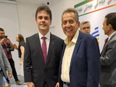 Presidente da ALEPI, deputado Severo Eulálio, recebe felicitações pelo aniversário.