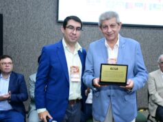 Presidente da FIEPI é homenageado pelos industriais da cerâmica vermelha